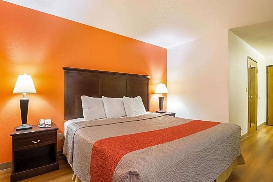 Hotel Motel 6 Waterloo, IA - Crossroads Mall - Cedar Falls photo 5