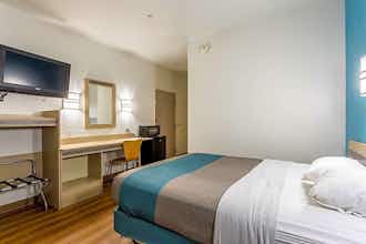 Hotel Motel 6 Roswell, NM photo 2