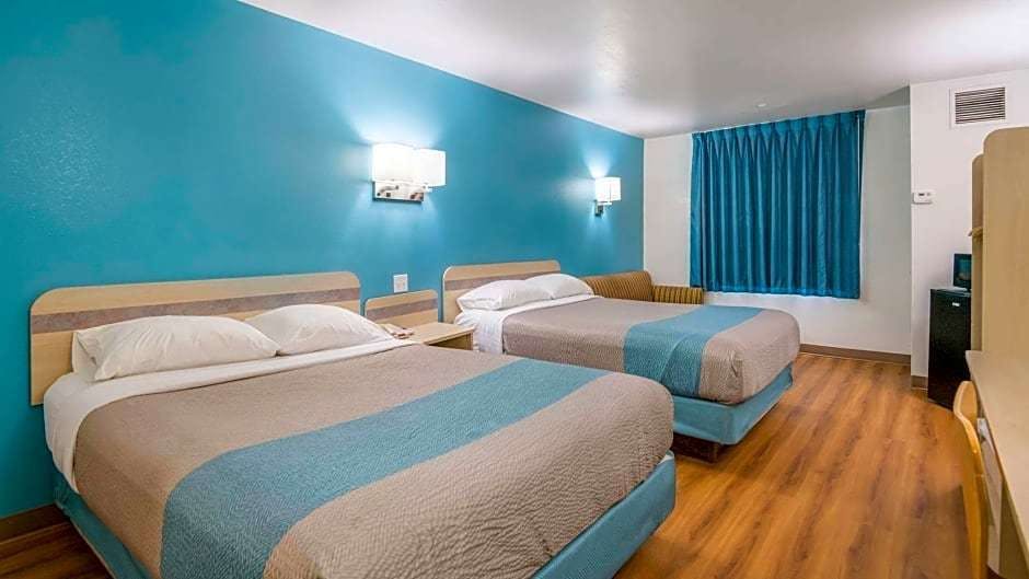 Hotel Motel 6 Roswell, NM photo 5