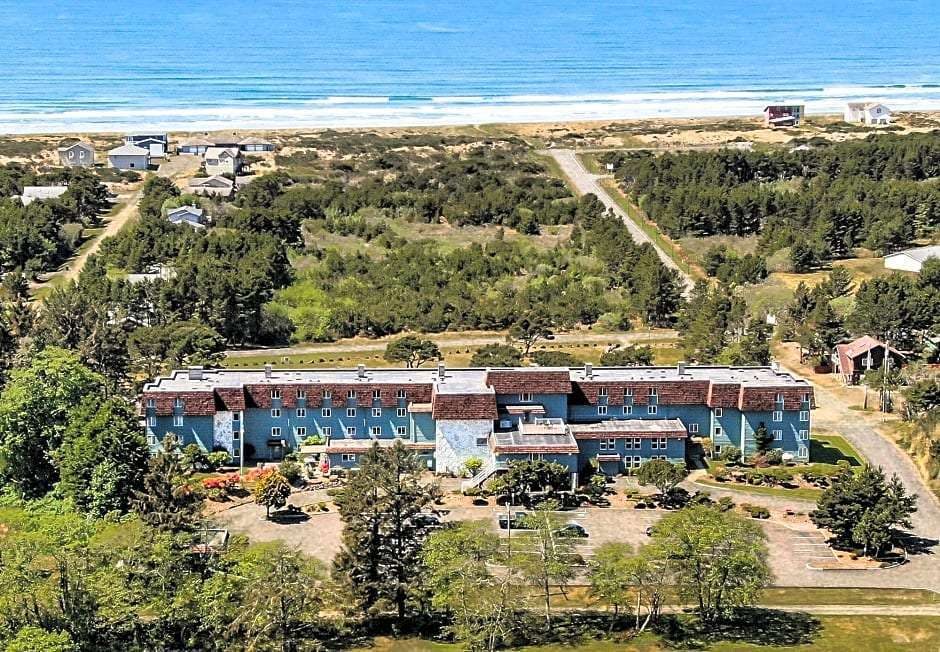 Chateau Westport Resort