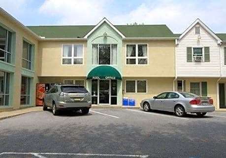 Rodeway Inn and Suites Hershey Chocolate Avenue