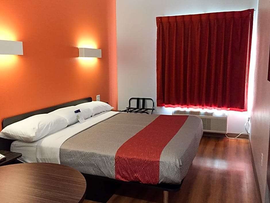 Hotel Motel 6 Midland, TX photo 4