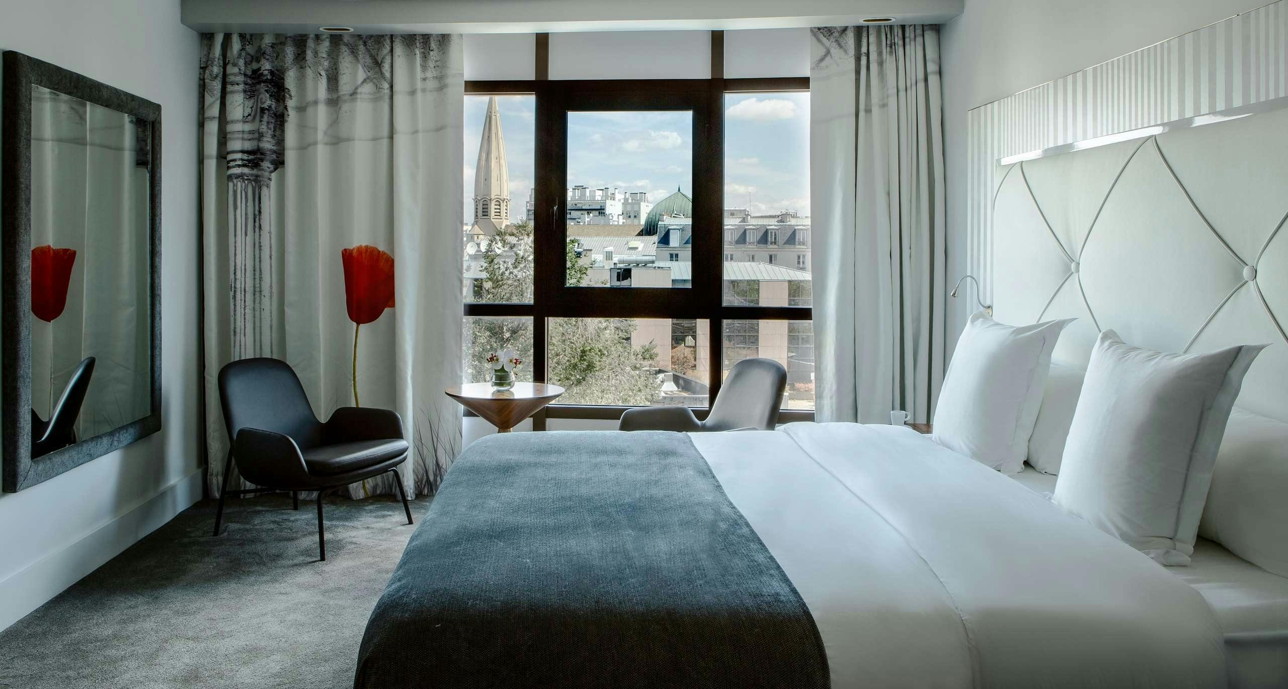 Le Parisis Paris Tour Eiffel