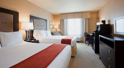 Holiday Inn Express & Suites Bakersfield Airport