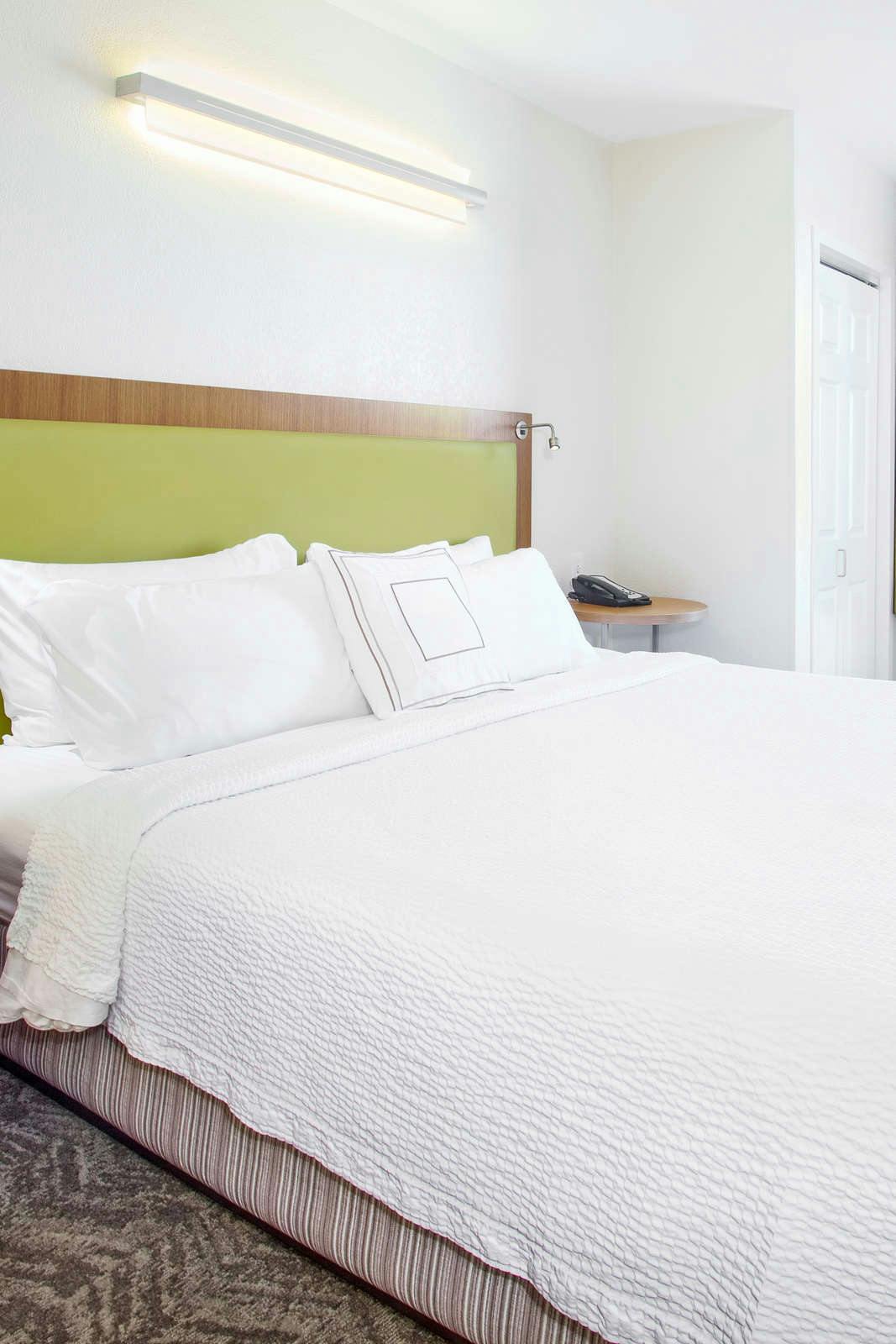 Hotel SpringHill Suites by Marriott Wichita East at Plazzio photo 1