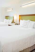 Hotel SpringHill Suites by Marriott Wichita East at Plazzio photo 2