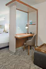 Hotel SpringHill Suites by Marriott Wichita East at Plazzio photo 4