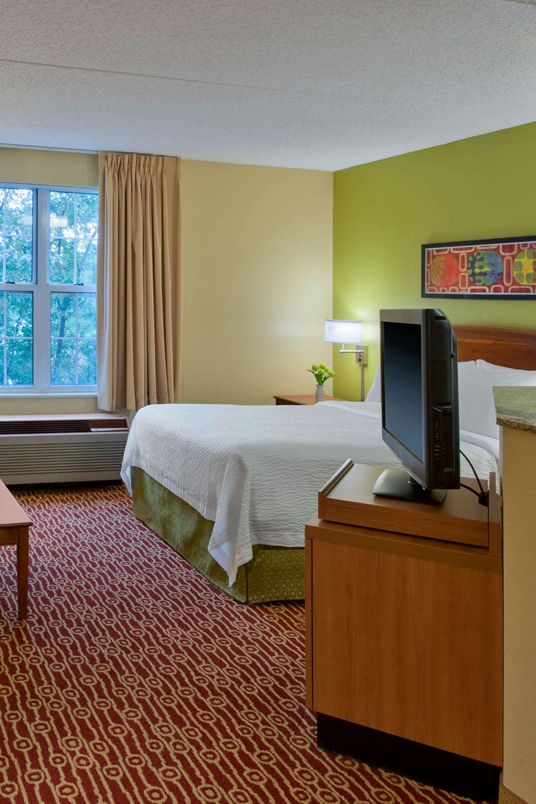 Hotel MainStay Suites Middleburg Heights photo 2