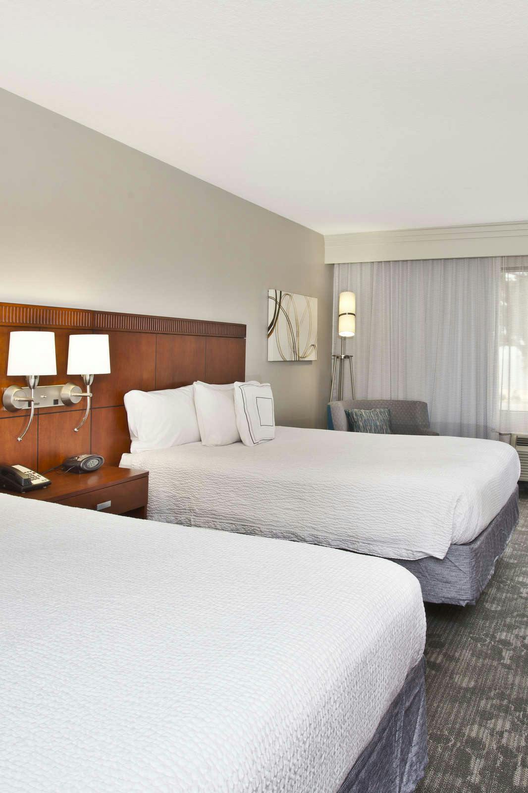 Hotel Courtyard by Marriott Gulfport Beachfront photo 5