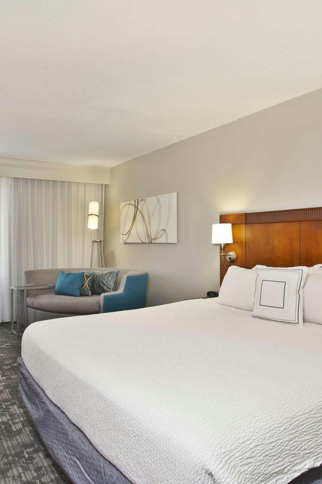 Hotel Courtyard by Marriott Gulfport Beachfront photo 2