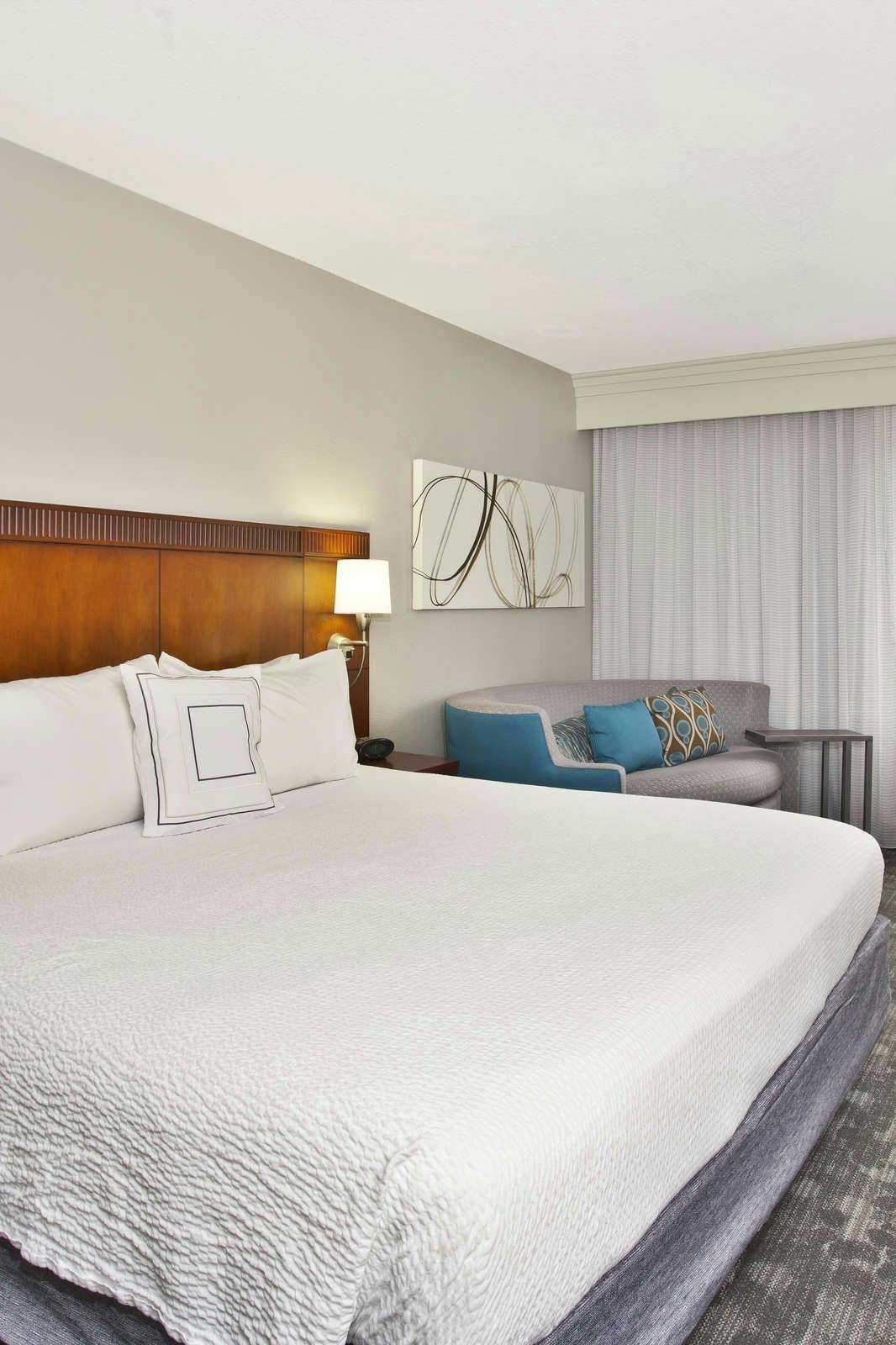 Hotel Courtyard by Marriott Gulfport Beachfront photo 3