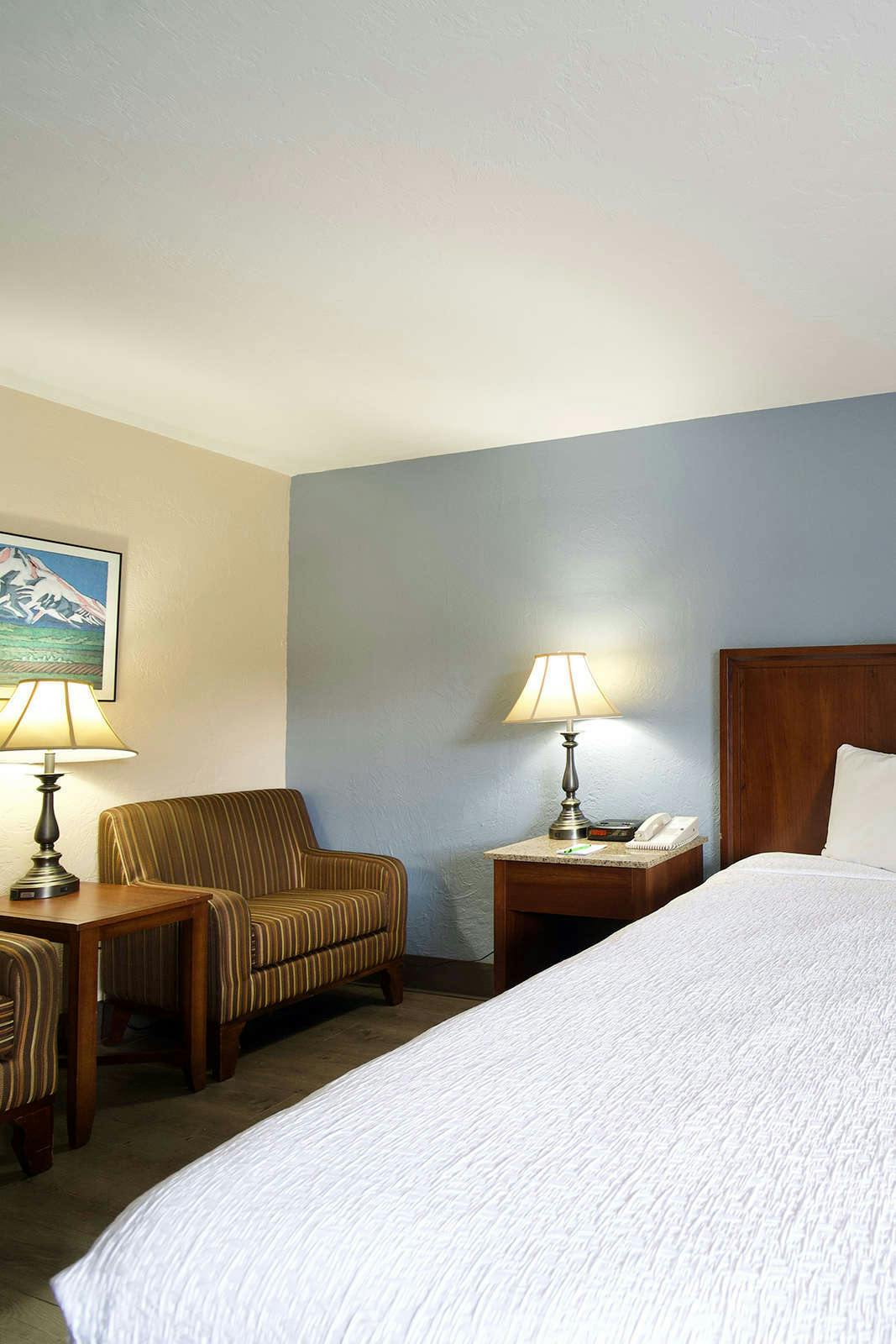 Hotel Village Inn Springfield photo 2