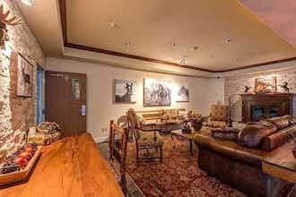 Hotel DAYS INN AND SUITES PARACHUTE(EX Holiday Inn Express Hotel and Suites Parachute) photo 2