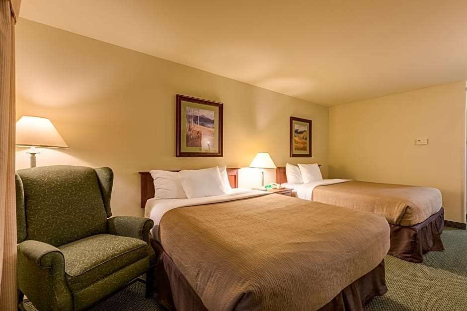 Hotel DAYS INN AND SUITES PARACHUTE(EX Holiday Inn Express Hotel and Suites Parachute) photo 5