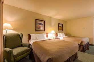 Hotel DAYS INN AND SUITES PARACHUTE(EX Holiday Inn Express Hotel and Suites Parachute) photo 5