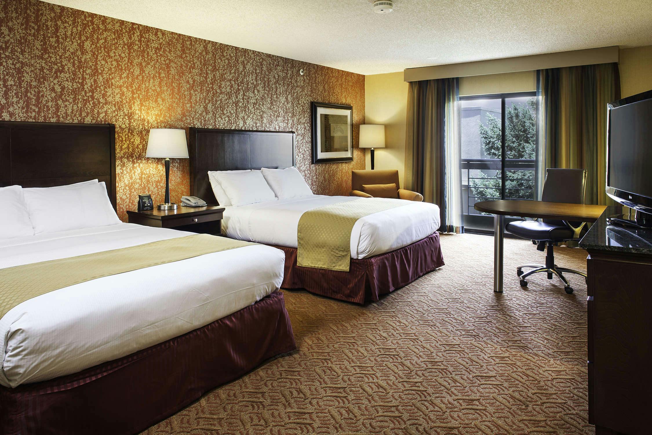 Hotel DoubleTree by Hilton Colorado Springs photo 2
