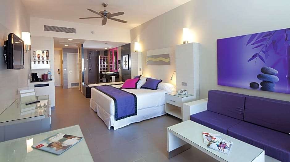 Hotel Riu Palace Bavaro All Inclusive photo 1