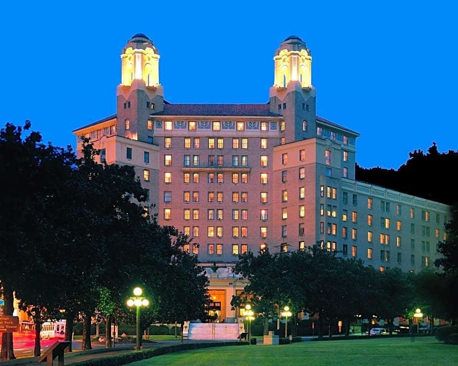 Arlington Resort Hotel and Spa