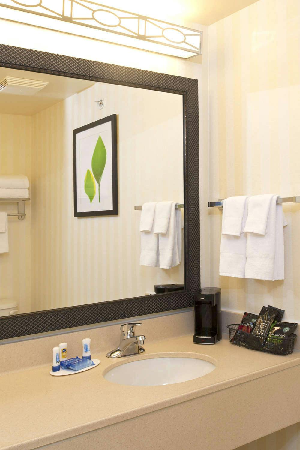 Hotel Fairfield Inn and Suites by Marriott Muskegon Norton Shores photo 5