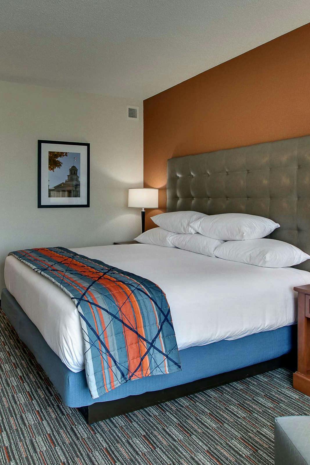 Hotel Drury Inn and Suites Iowa City Coralville photo 1