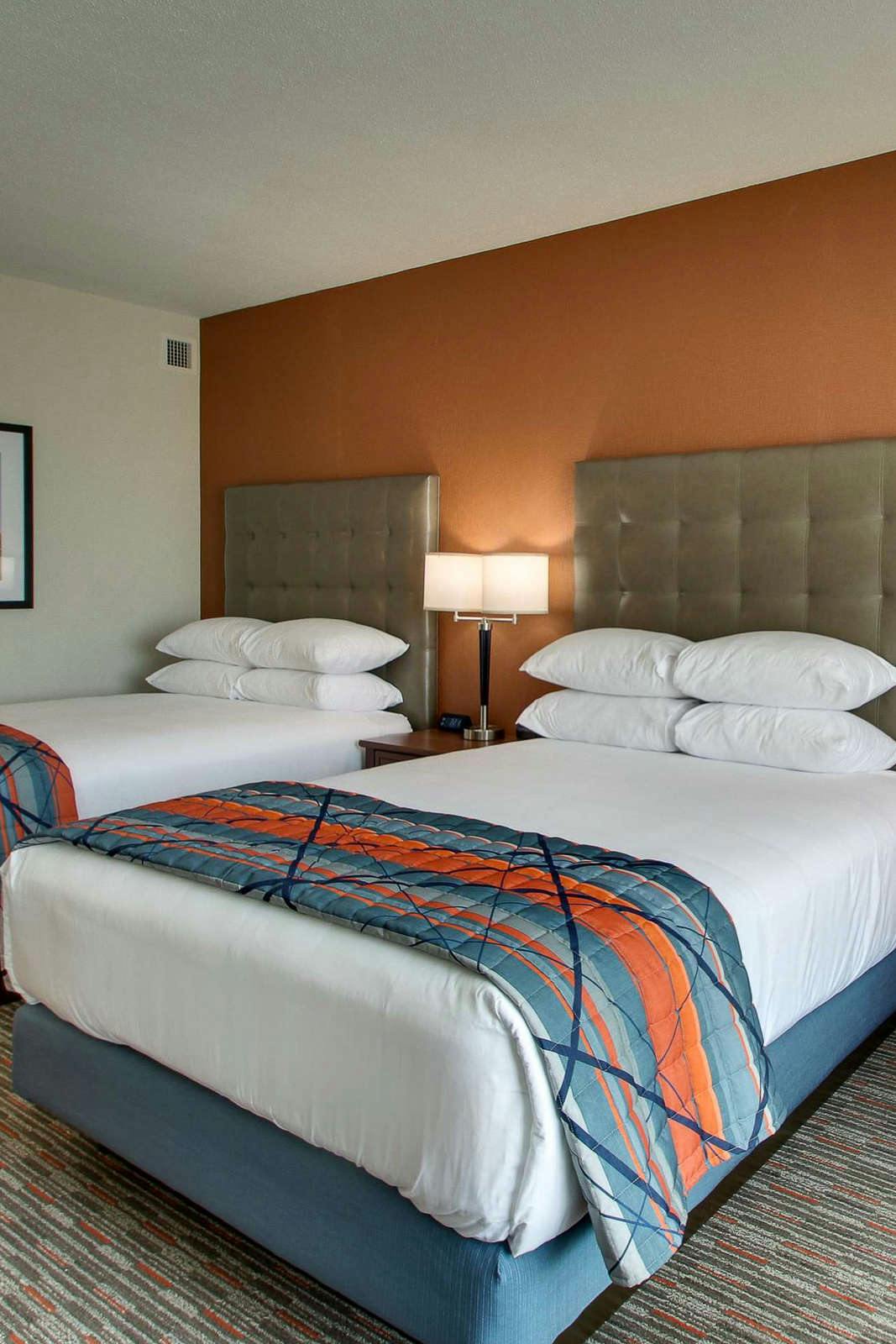 Hotel Drury Inn and Suites Iowa City Coralville photo 4