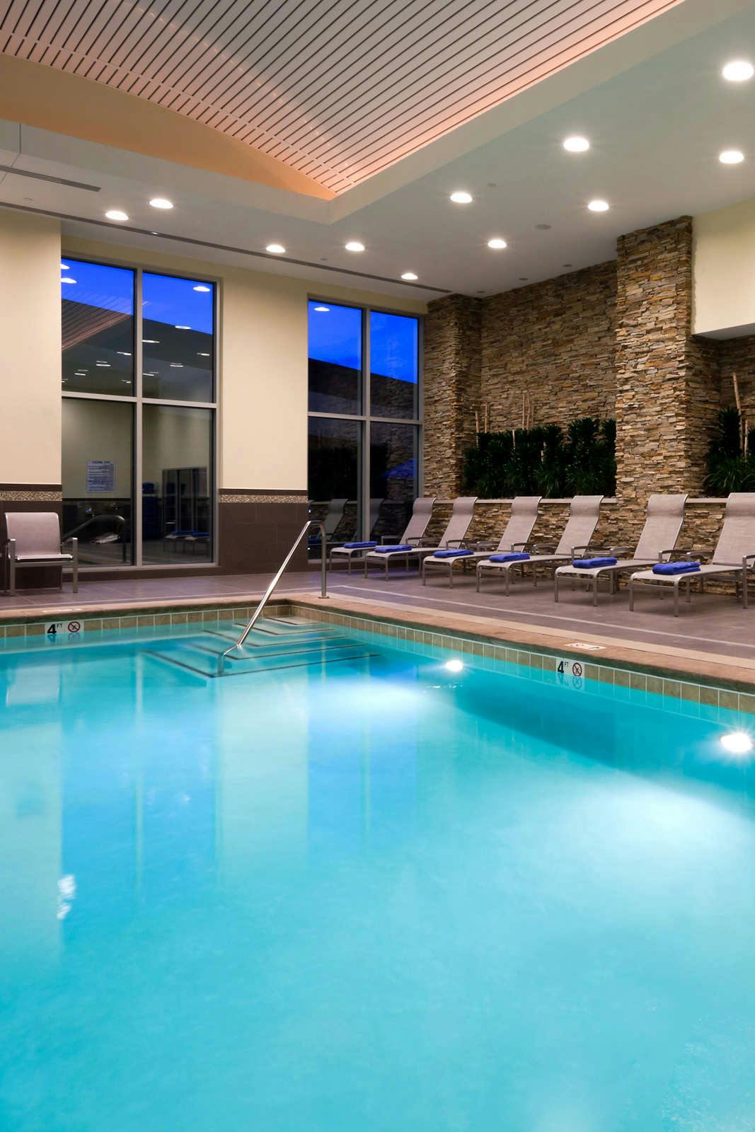 Hotel Embassy Suites by Hilton Denver Downtown Convention Center photo 1