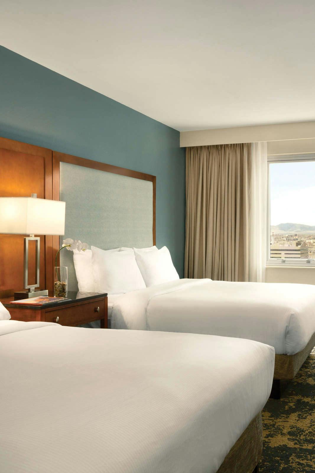 Hotel Embassy Suites by Hilton Denver Downtown Convention Center photo 3