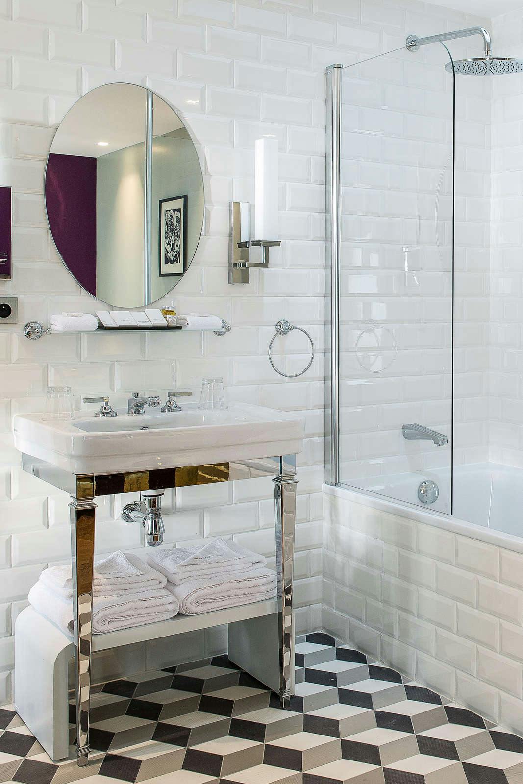 Hotel Monsieur Cadet Hotel & Spa - Suite Bauhaus photo 4