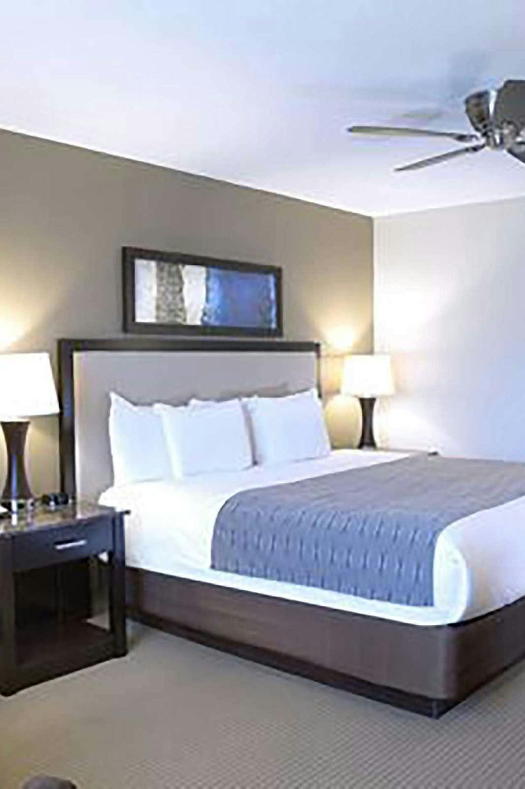 Hotel Isle of Capri Boonville - A Caesars Rewards Destination photo 1