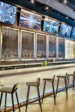Hotel Aloft Chicago Mag Mile photo 4