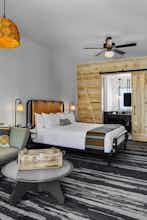 Hotel Cavalry Court, A Valencia Hotel photo 1