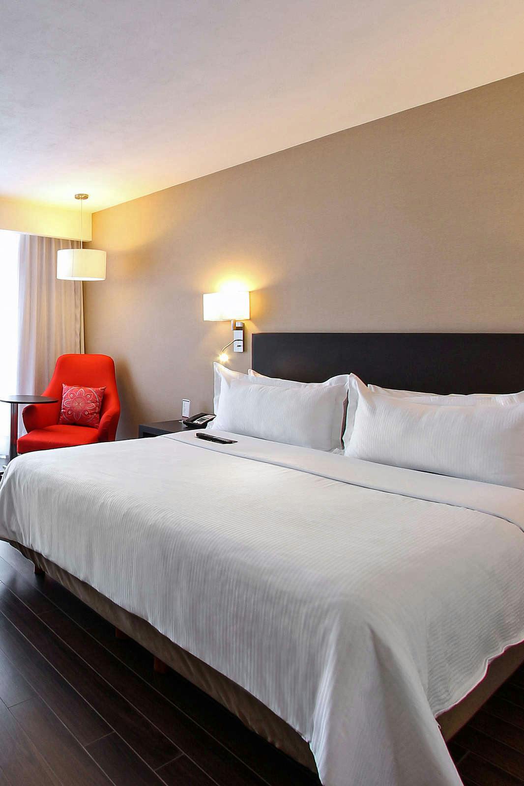 Hotel Fiesta Inn Morelia Altozano photo 1