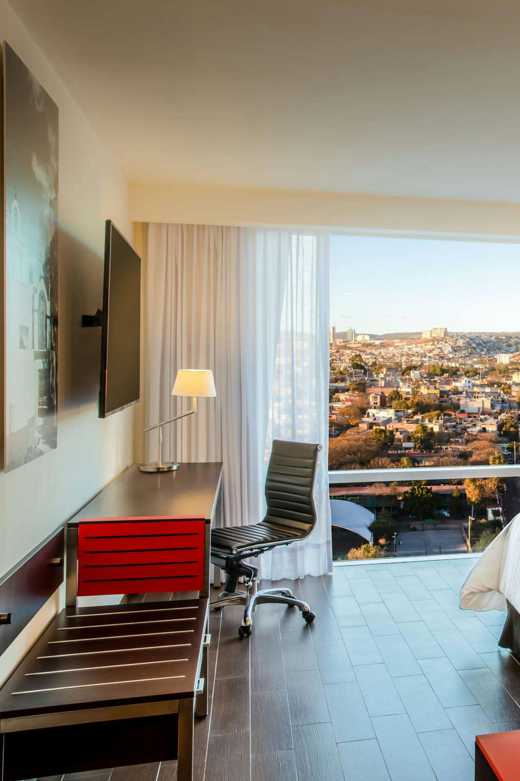 Hotel Fiesta Inn Express Queretaro Constituyentes photo 4