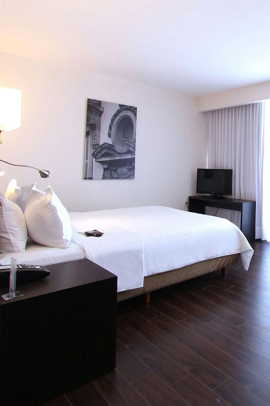 Hotel Fiesta Inn Express Puebla Explanada photo 3