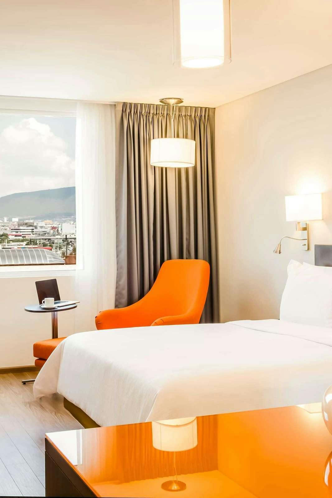 Hotel Fiesta Inn Aguascalientes Patio photo 1