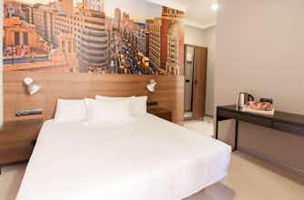 Hotel The Citadel by Pillow photo 2