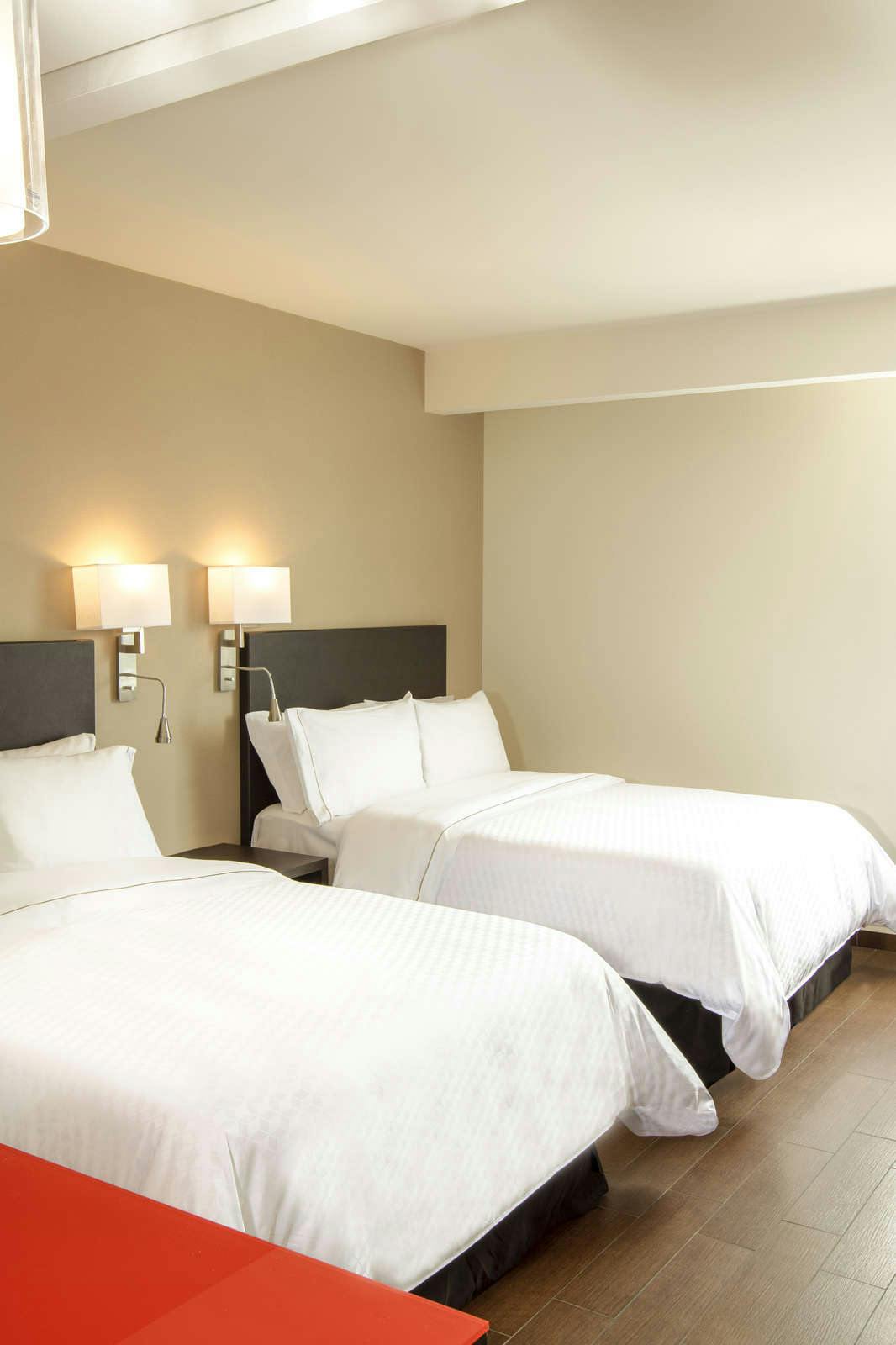 Hotel Fiesta Inn Express Monterrey Centro photo 2