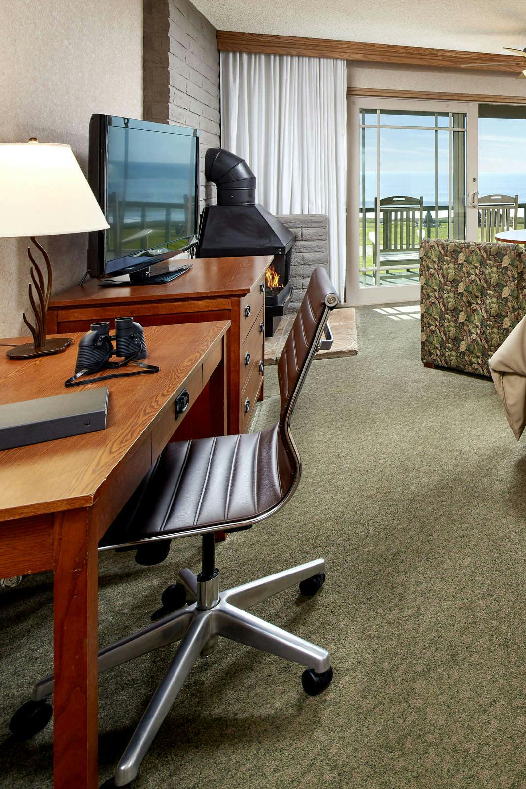 Hotel Cavalier Oceanfront Resort photo 3