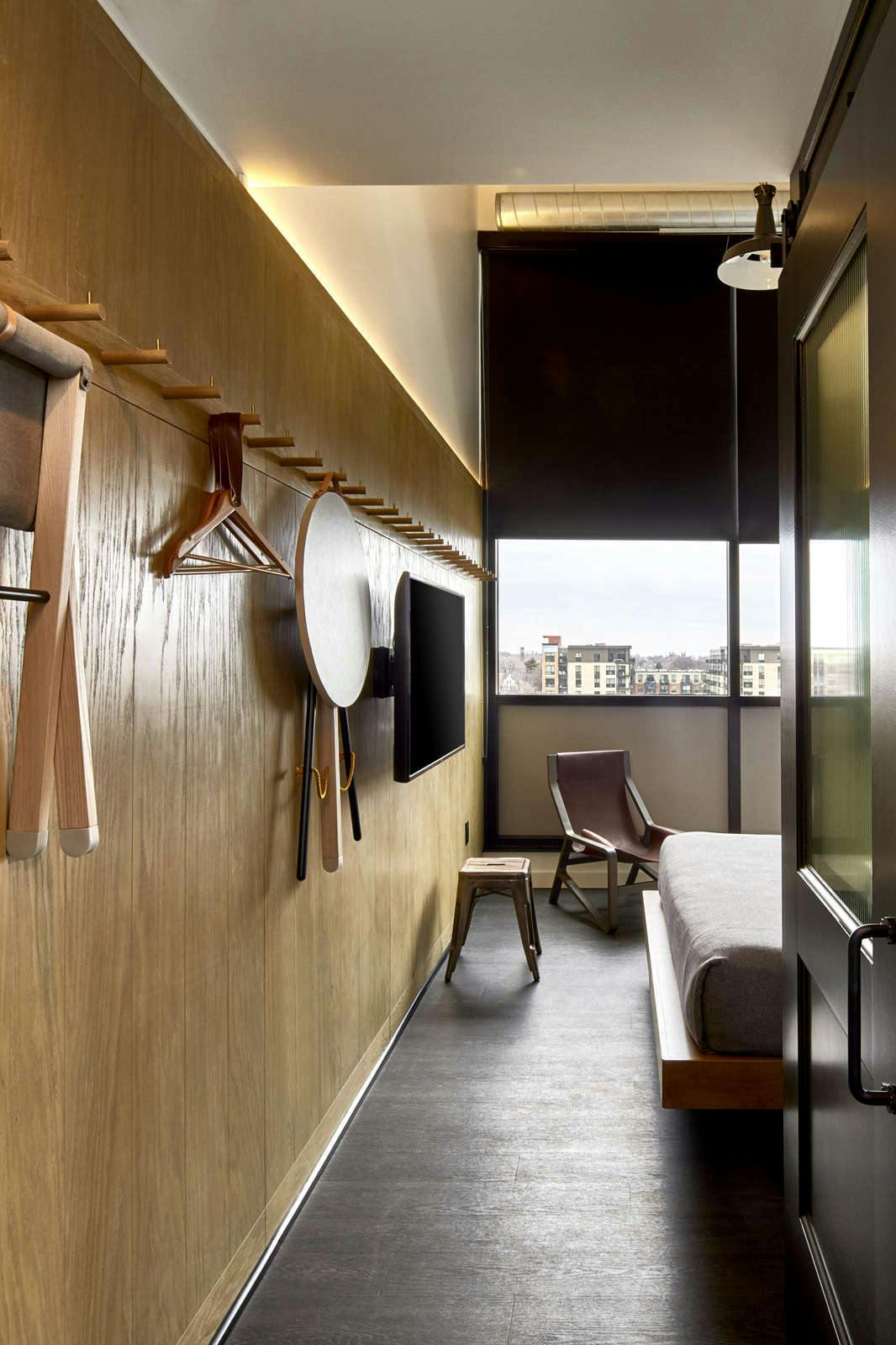 Hotel Moxy Minneapolis Downtown photo 2