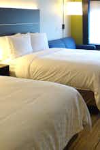 Hotel Holiday Inn Express & Suites Auburn Downtown photo 4