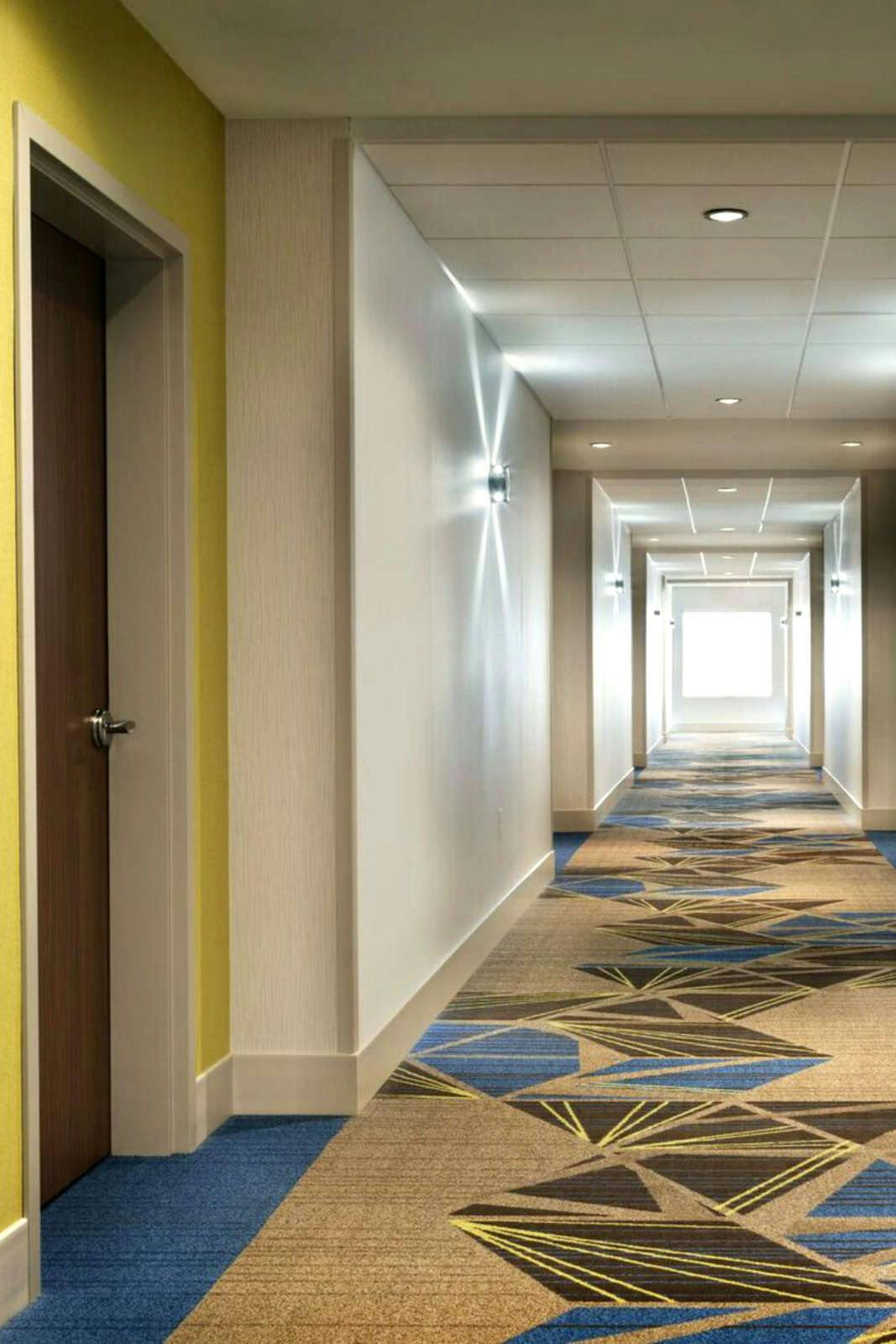 Hotel Holiday Inn Express & Suites Mall of America - MSP Airport photo 2