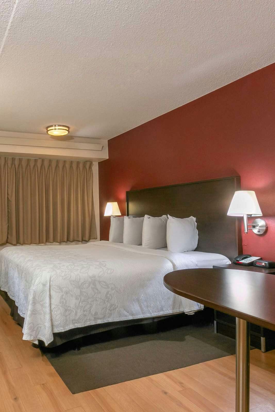 Hotel Red Roof PLUS+ Washington DC - Oxon Hill photo 4