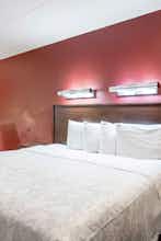 Hotel Red Roof PLUS+ Washington DC - Oxon Hill photo 5