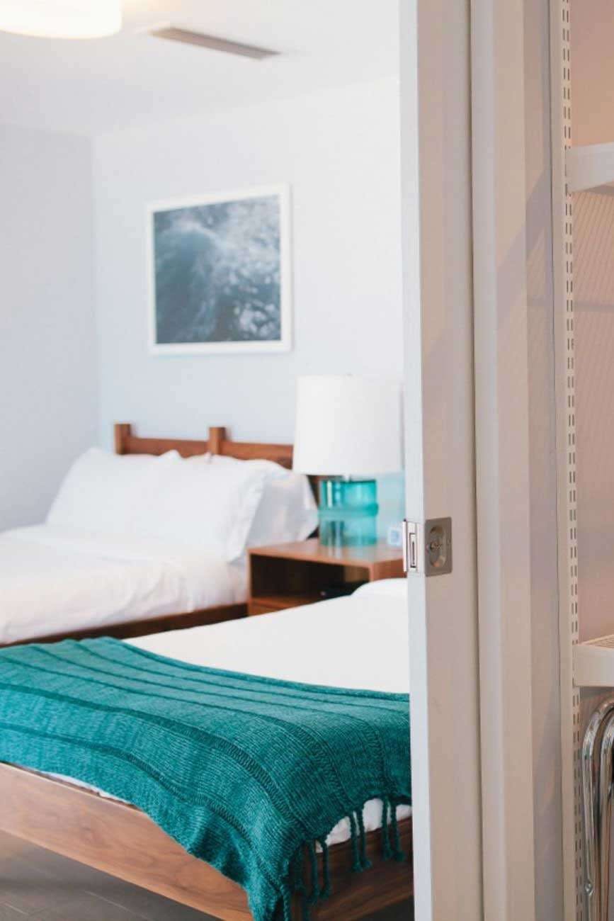 Hotel The Tides Inn photo 2