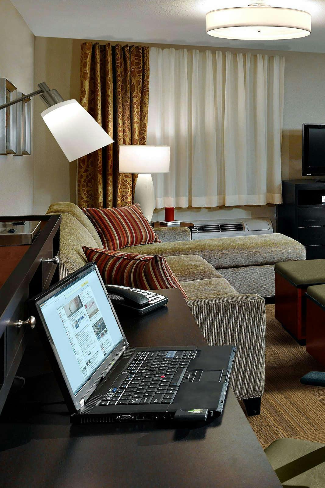 Hotel Staybridge Suites Montgomery Downtown photo 3