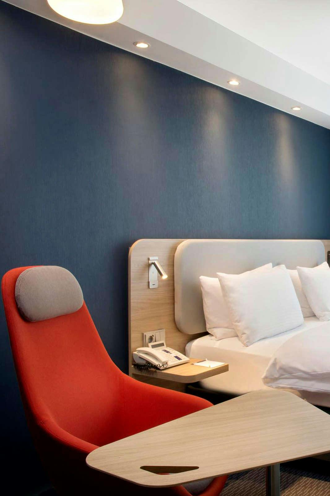 Hotel Holiday Inn Express Regensburg photo 2