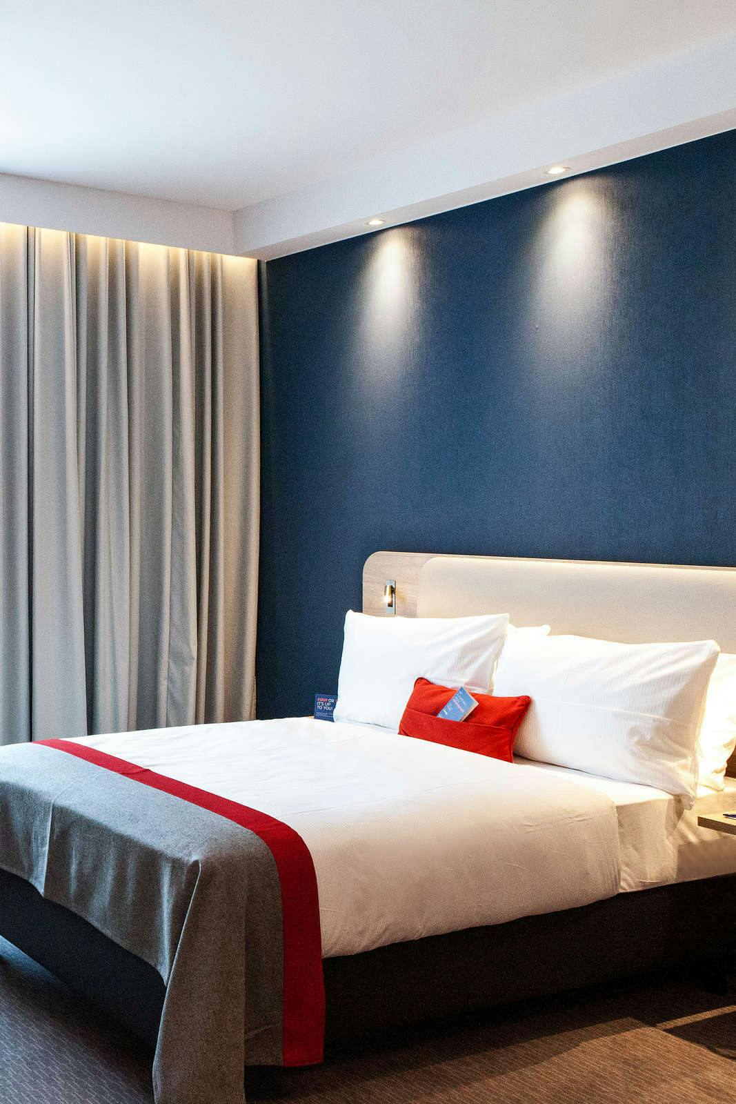 Hotel Holiday Inn Express Saarbrücken photo 1