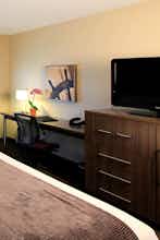 Hotel Executive Inn & Suites photo 4