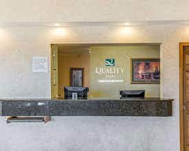 Hotel Spark by Hilton Sheridan photo 2