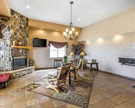 Hotel Spark by Hilton Sheridan photo 4